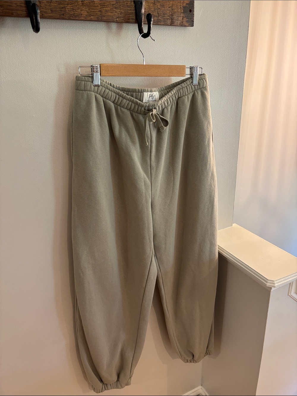 American Eagle Outfitters Olive Drawstring Sweatpants